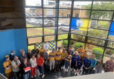 Ennis team supporting the Clare Hurlers' win