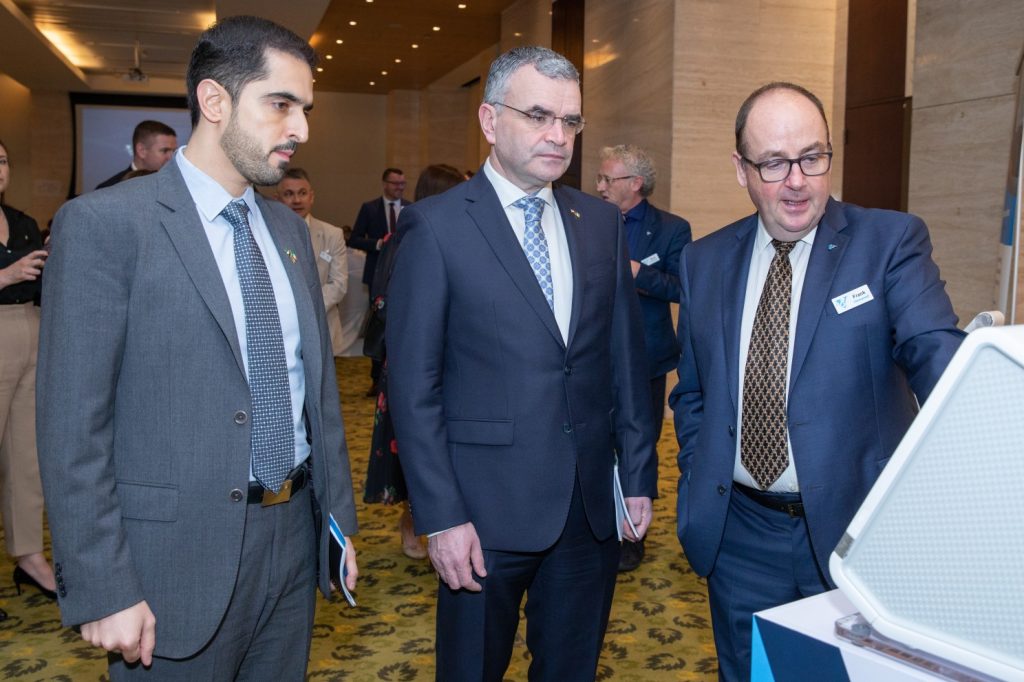 Eamon Sikafi, Enterprise Ireland, Minister Calleary and Frank Keane, Vitalograph.